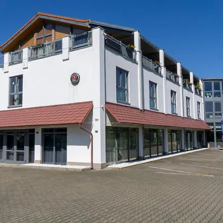 Leipziger 3*